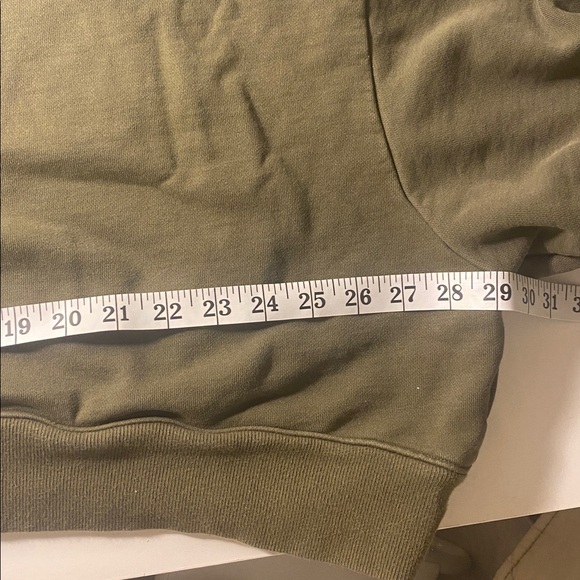 Hailey Bieber Wardrobe NYC Olive Green Cropped Sweatshirt - Picture 11 of 13